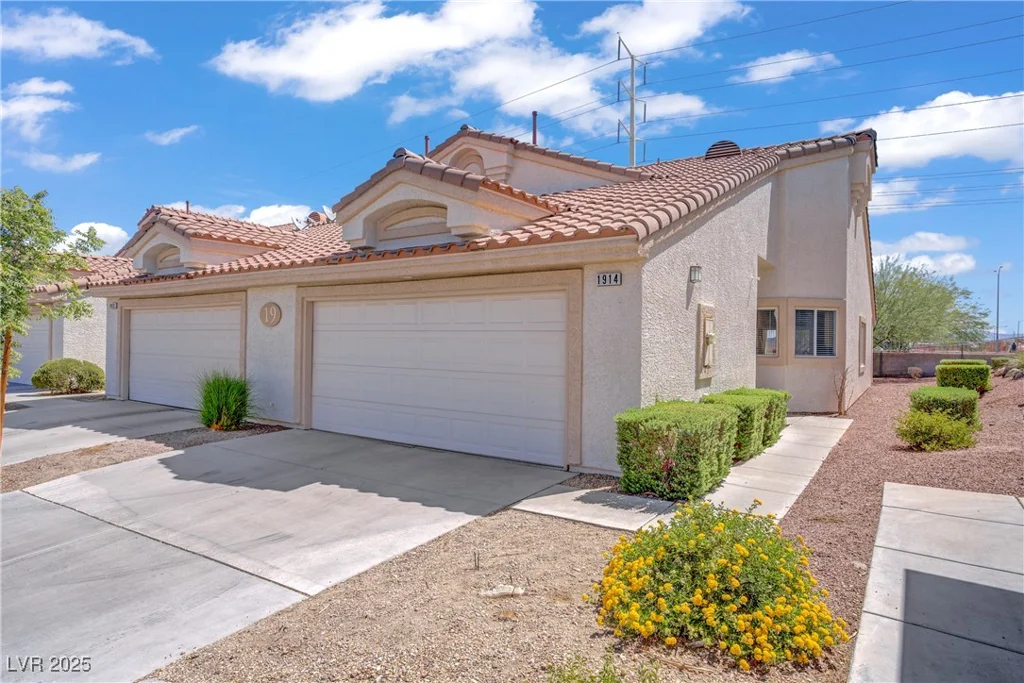 855 Stephanie, Henderson, NV 89014