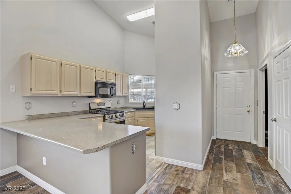 855 Stephanie, Henderson, NV 89014