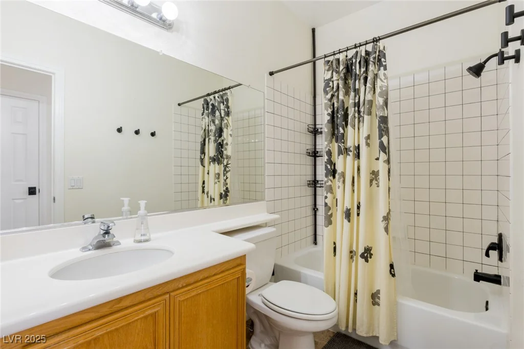 2756 Chaucer, Las Vegas, NV 89135