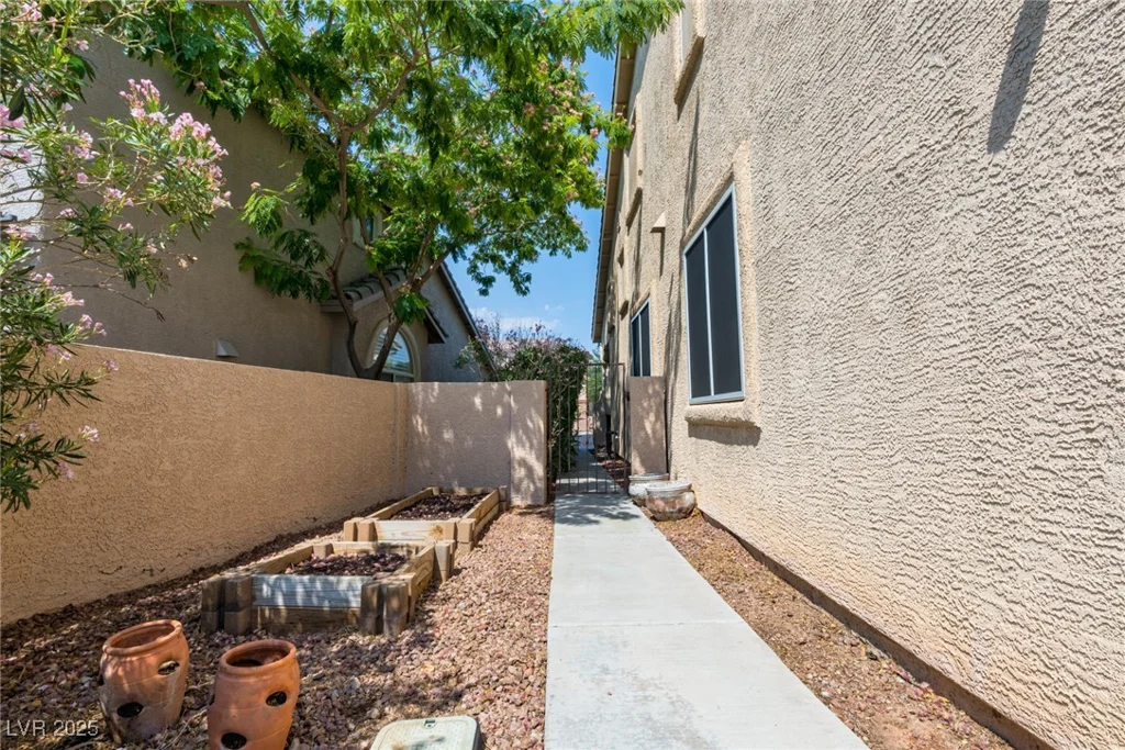2756 Chaucer, Las Vegas, NV 89135