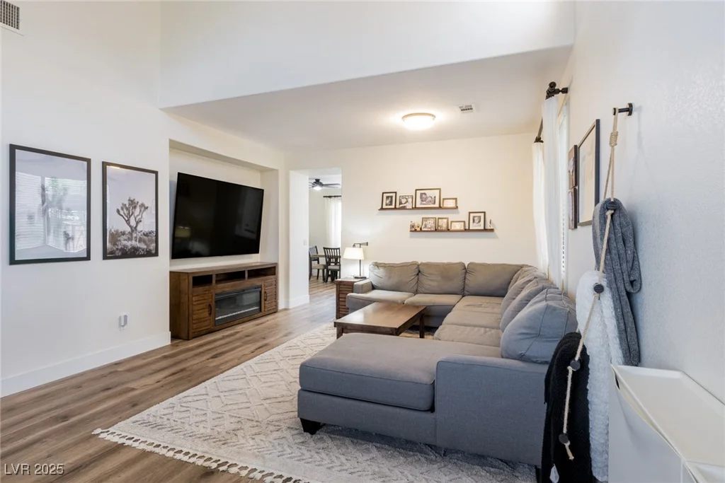 2756 Chaucer, Las Vegas, NV 89135