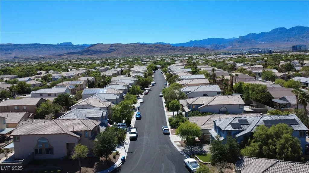 2756 Chaucer, Las Vegas, NV 89135