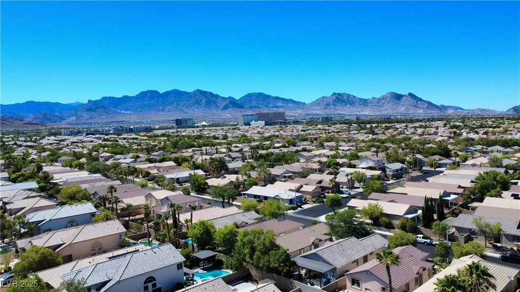 2756 Chaucer, Las Vegas, NV 89135