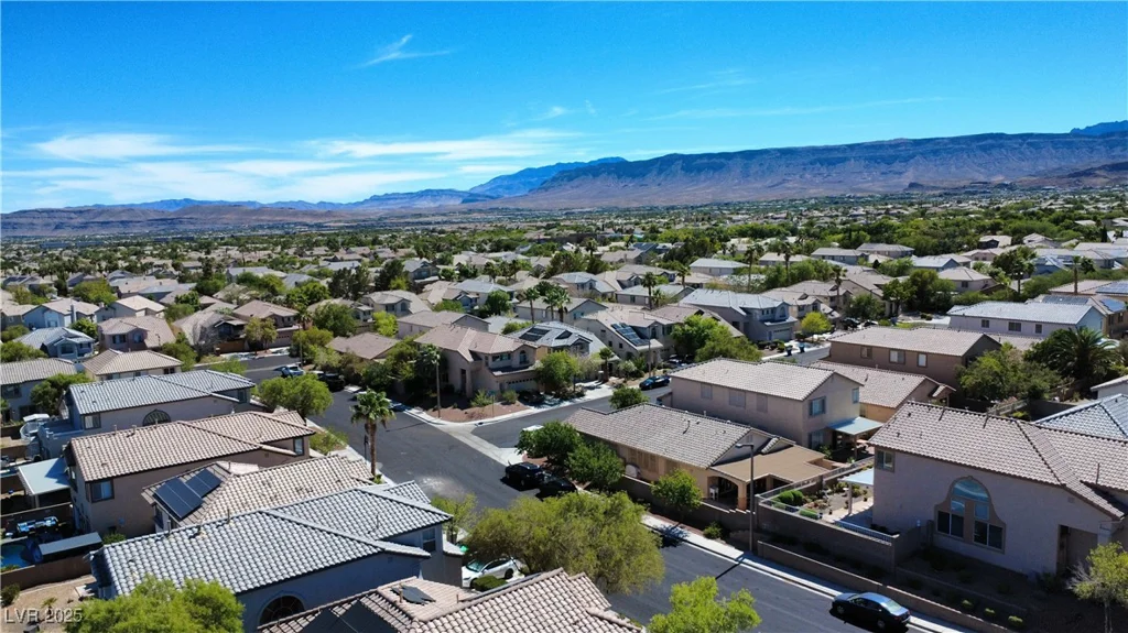 2756 Chaucer, Las Vegas, NV 89135
