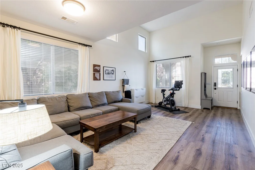 2756 Chaucer, Las Vegas, NV 89135