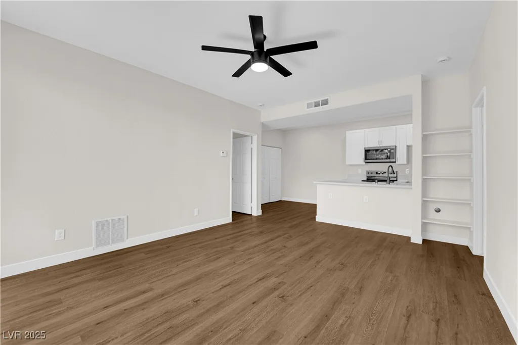 5174 Jones, Las Vegas, NV 89118