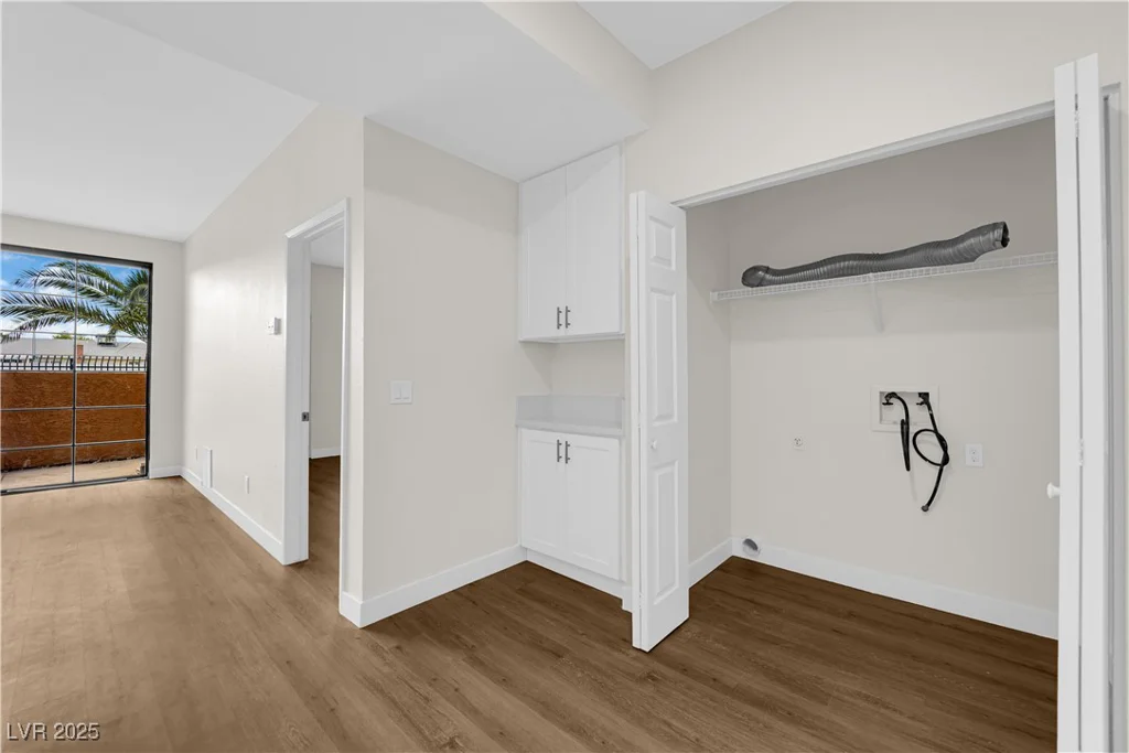 5174 Jones, Las Vegas, NV 89118