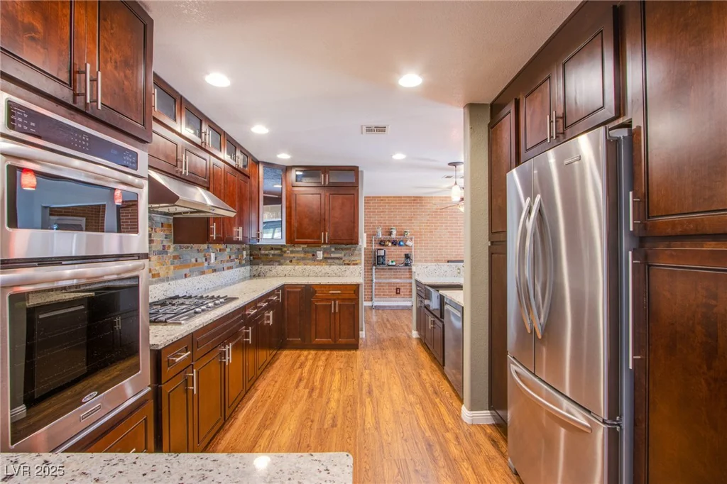 8205 Spanish Peak, Las Vegas, NV 89128