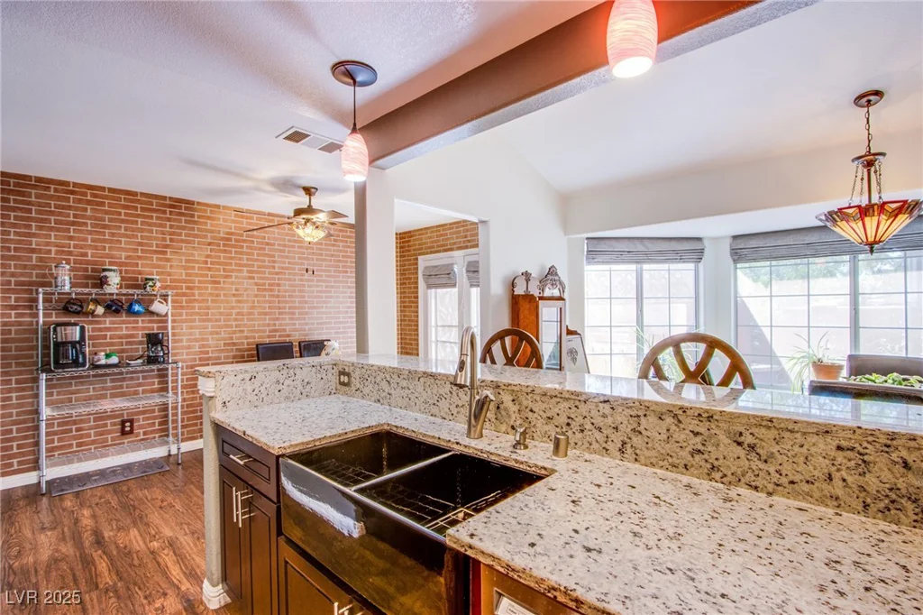 8205 Spanish Peak, Las Vegas, NV 89128