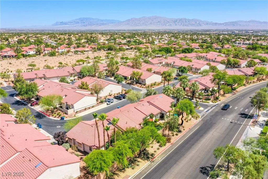 8205 Spanish Peak, Las Vegas, NV 89128