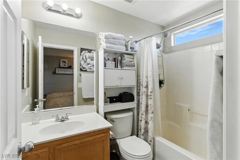 8439 Lucero, Las Vegas, NV 89149