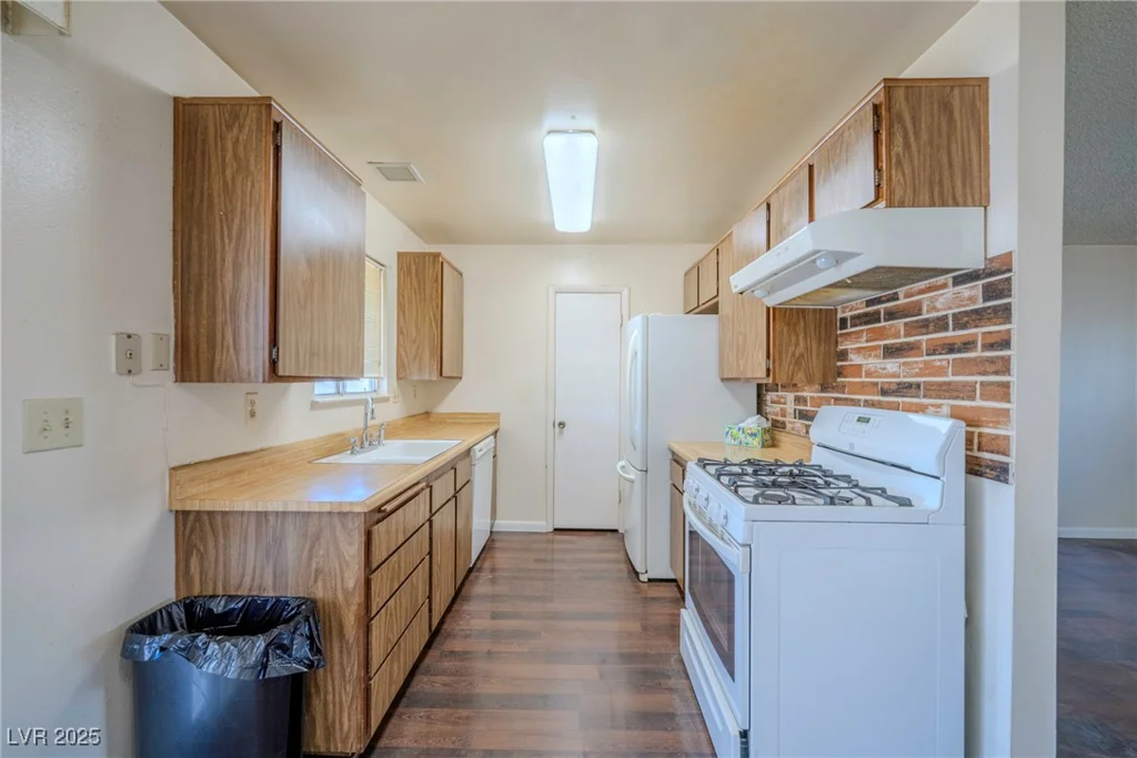 1315 Foxglove, Las Vegas, NV 89142