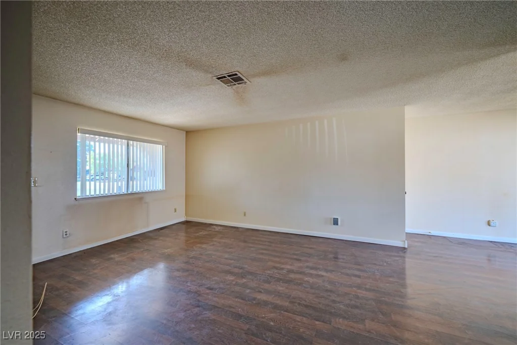 1315 Foxglove, Las Vegas, NV 89142