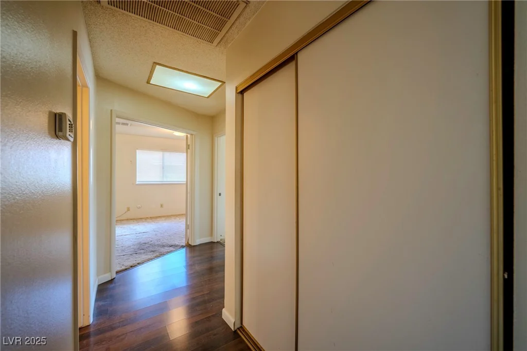 1315 Foxglove, Las Vegas, NV 89142