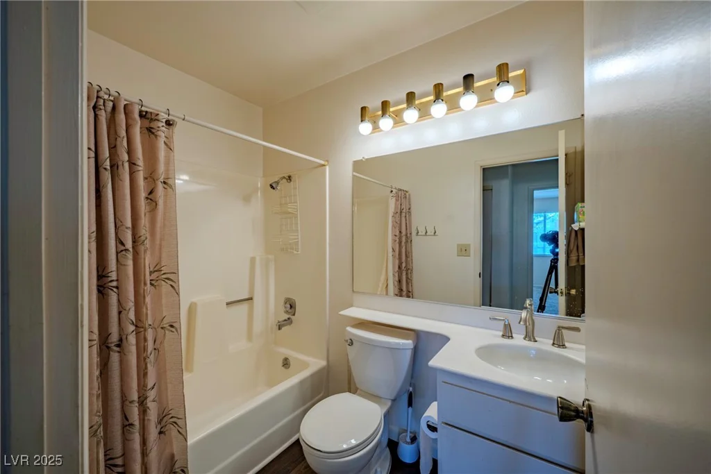 1315 Foxglove, Las Vegas, NV 89142
