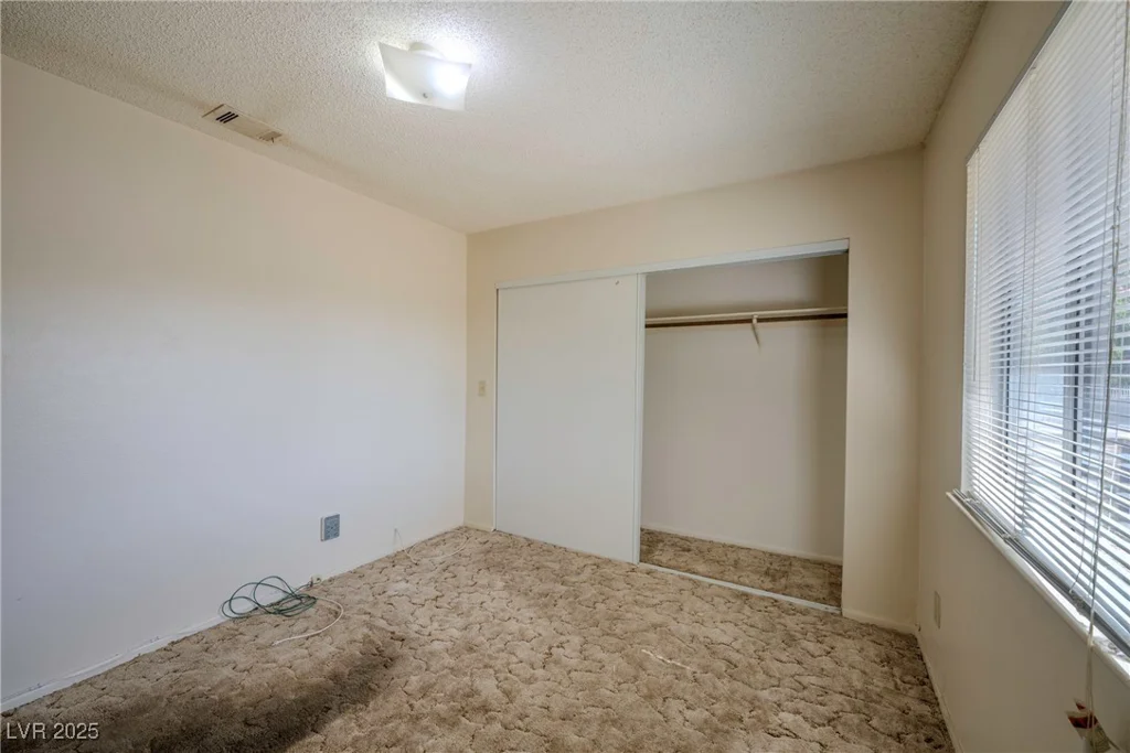 1315 Foxglove, Las Vegas, NV 89142