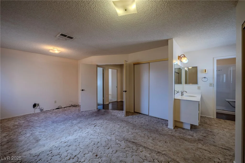 1315 Foxglove, Las Vegas, NV 89142