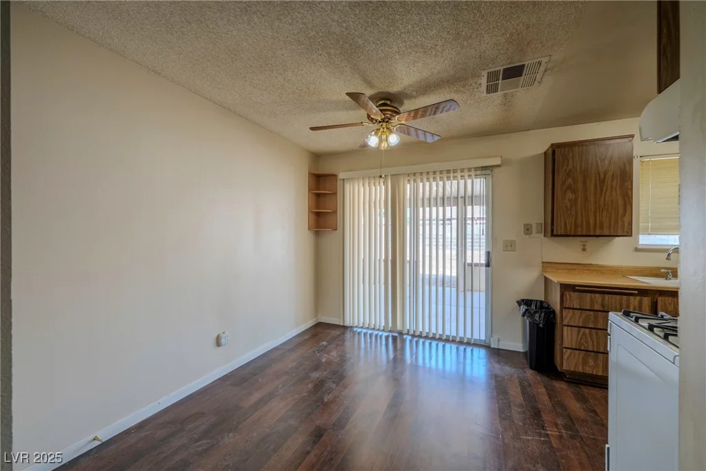 1315 Foxglove, Las Vegas, NV 89142