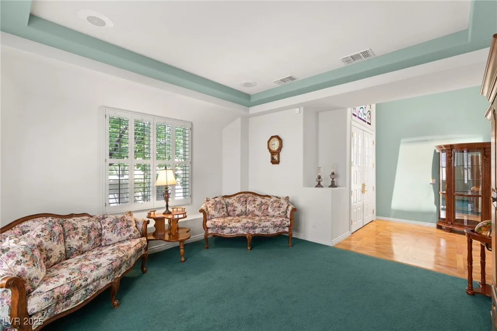 1932 Glenview, Las Vegas, NV 89134