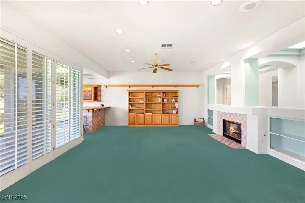 1932 Glenview, Las Vegas, NV 89134