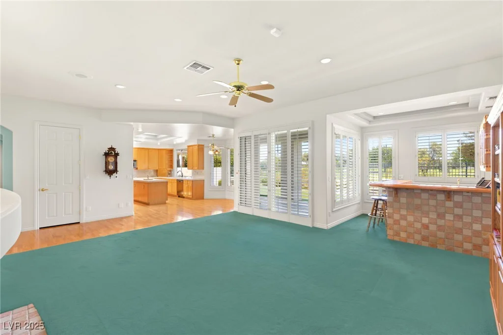 1932 Glenview, Las Vegas, NV 89134