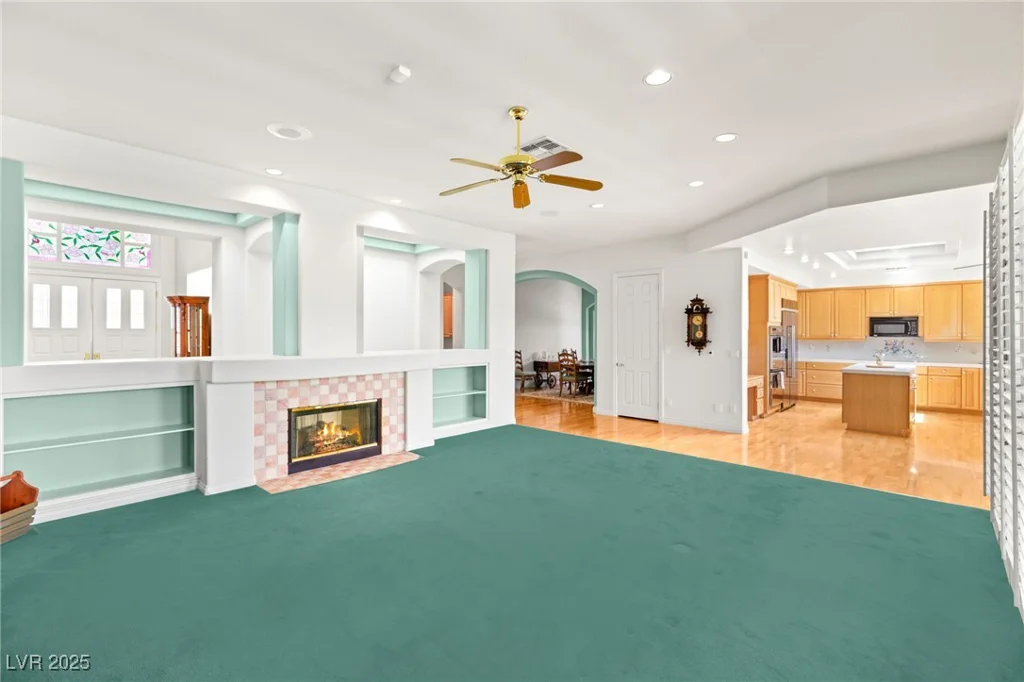 1932 Glenview, Las Vegas, NV 89134