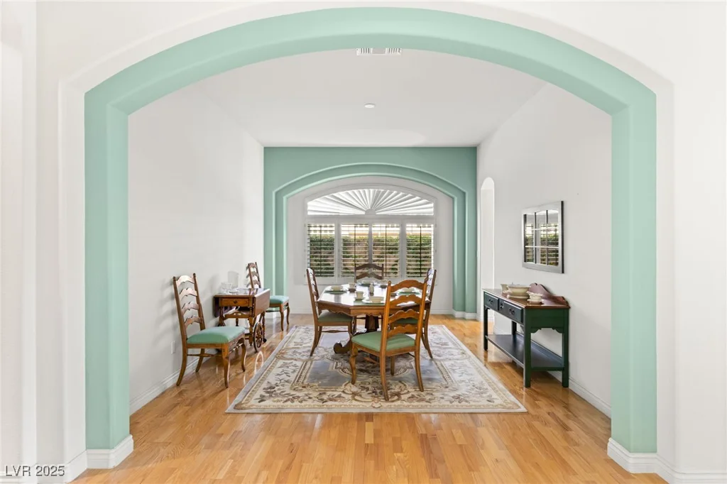1932 Glenview, Las Vegas, NV 89134