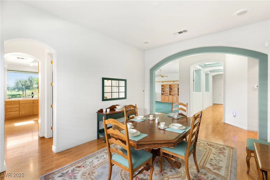 1932 Glenview, Las Vegas, NV 89134