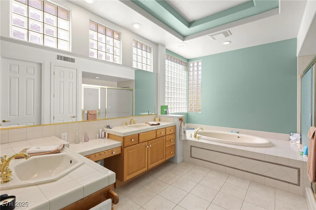 1932 Glenview, Las Vegas, NV 89134