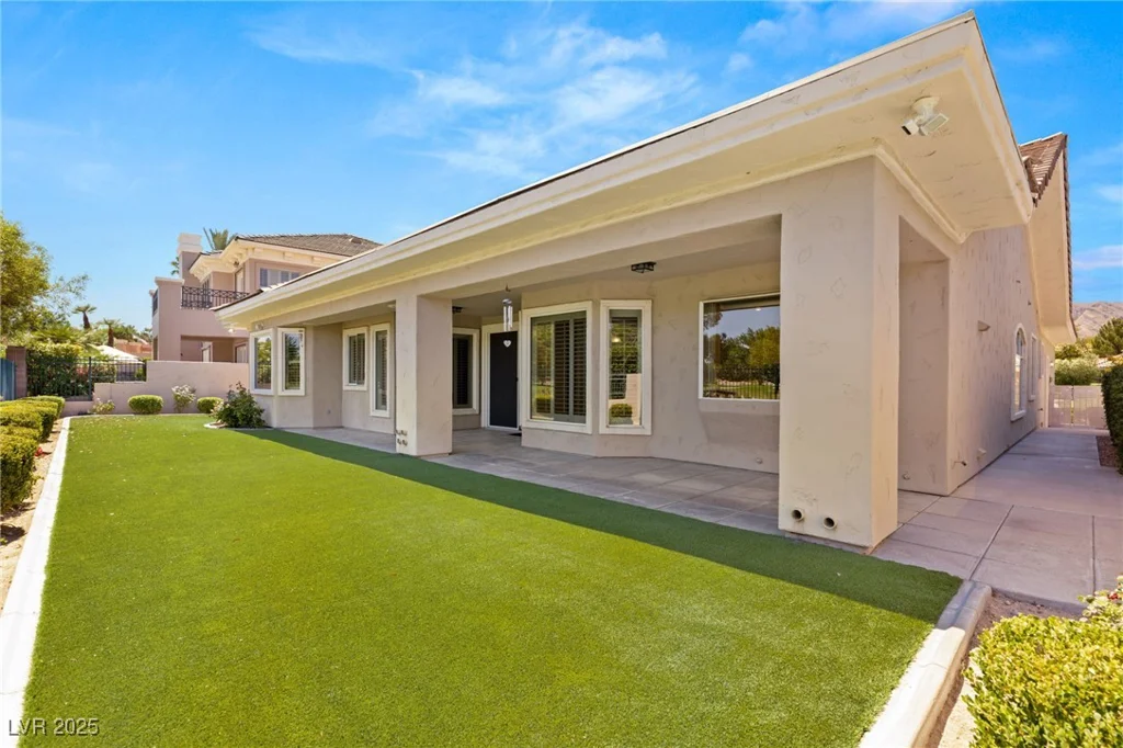 1932 Glenview, Las Vegas, NV 89134