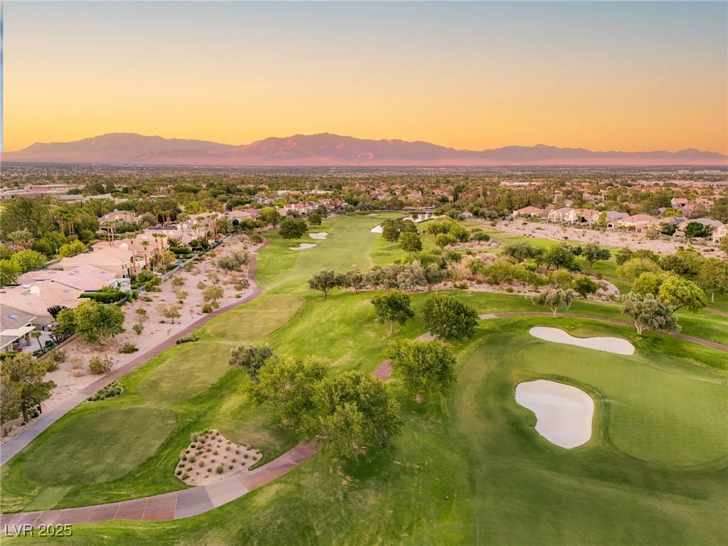 1932 Glenview, Las Vegas, NV 89134