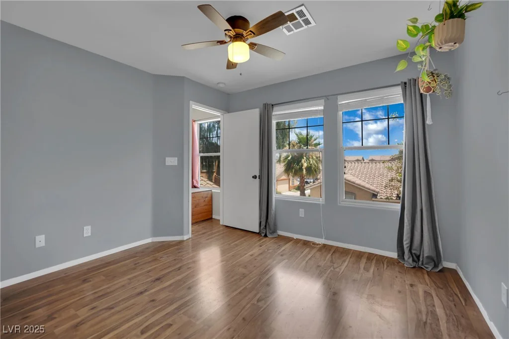 4937 Miners Ridge Dr, Las Vegas, NV 89122