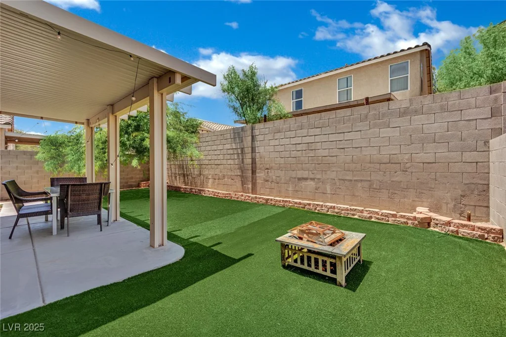 4937 Miners Ridge Dr, Las Vegas, NV 89122
