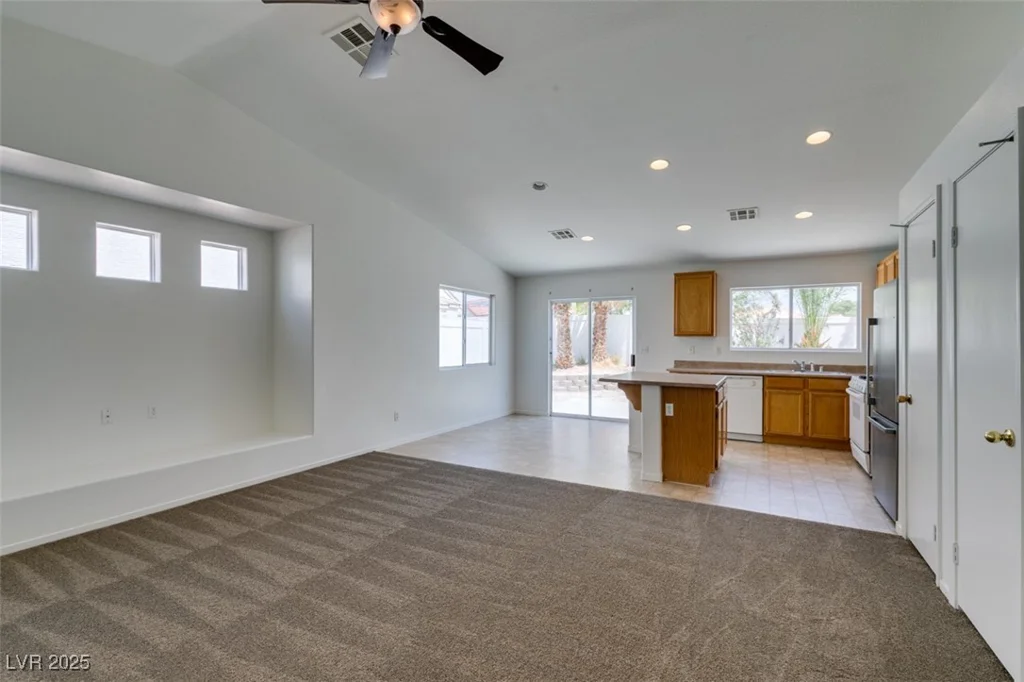 352 River Glider, North Las Vegas, NV 89084