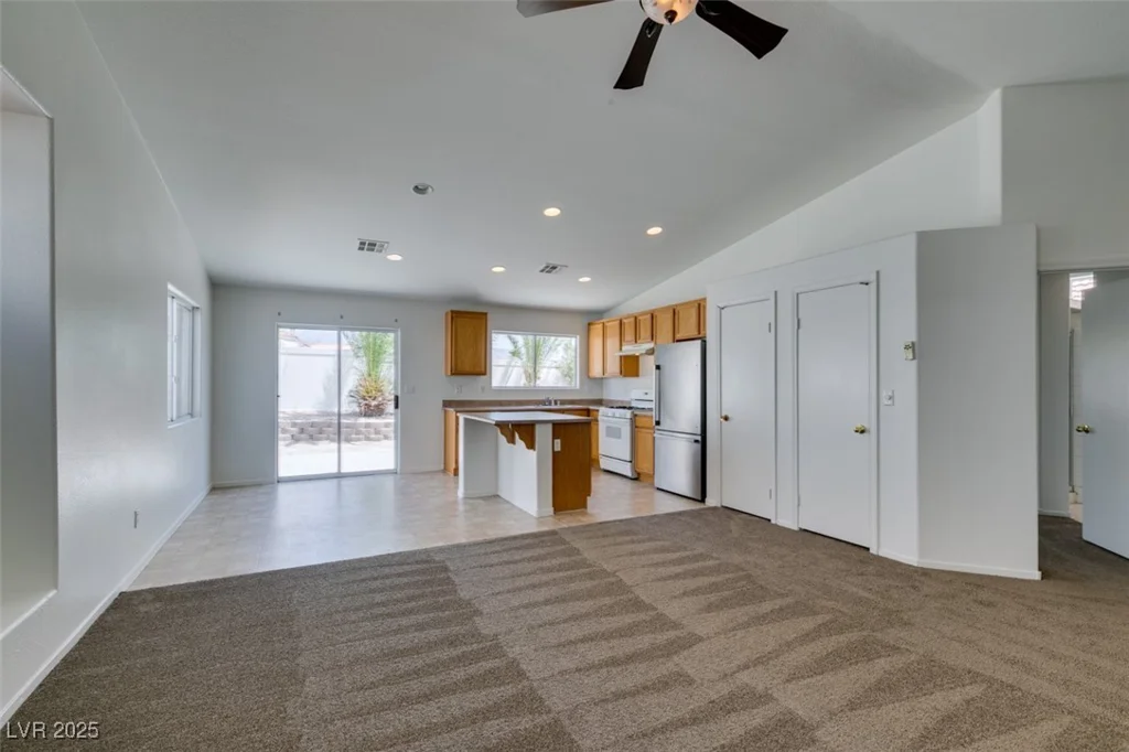 352 River Glider, North Las Vegas, NV 89084