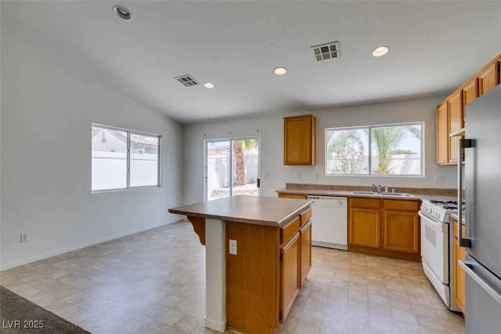 352 River Glider, North Las Vegas, NV 89084