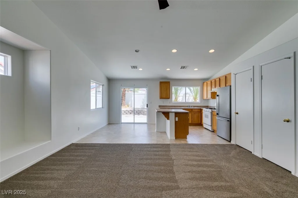 352 River Glider, North Las Vegas, NV 89084