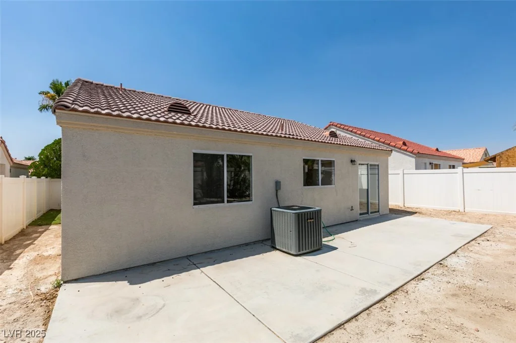 352 River Glider, North Las Vegas, NV 89084