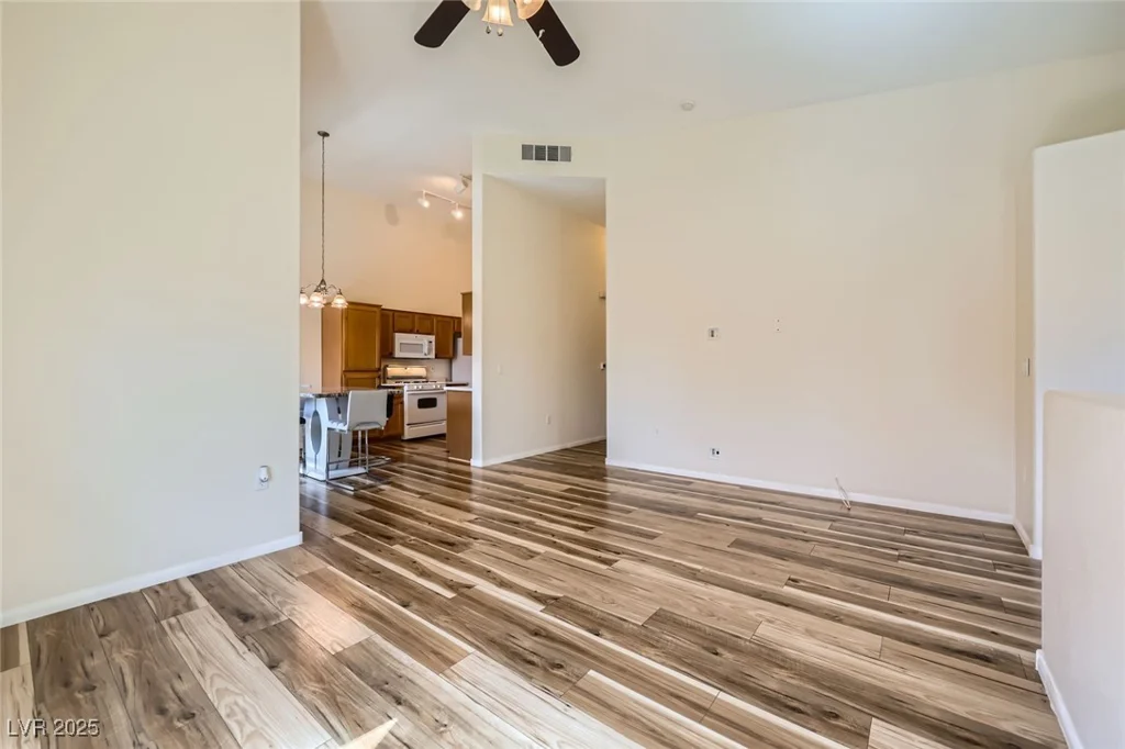 8805 Jeffreys, Las Vegas, NV 89123