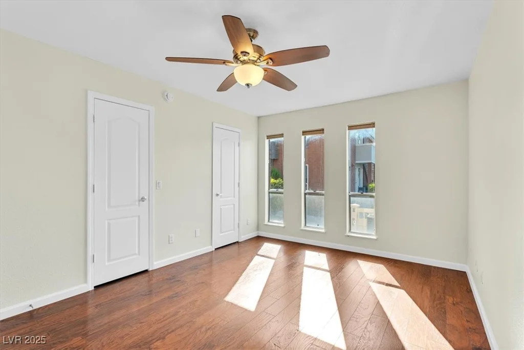 2838 Loveland, Las Vegas, NV 89109