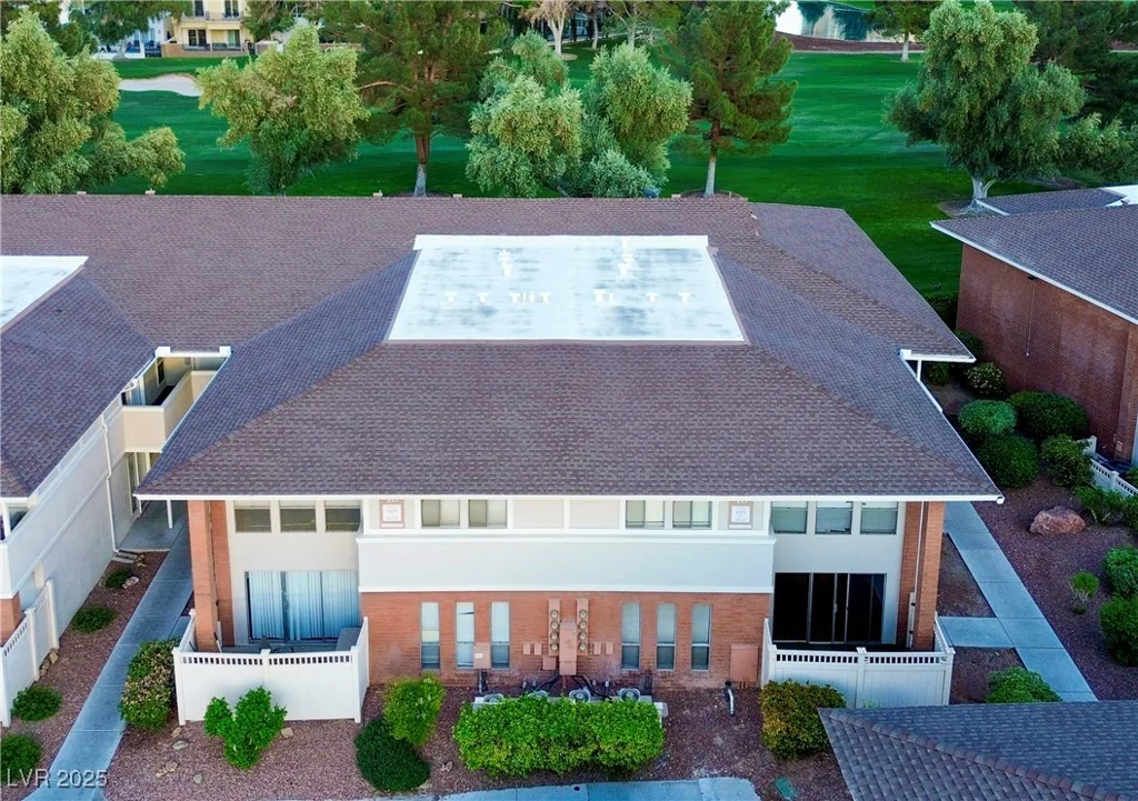 2838 Loveland, Las Vegas, NV 89109