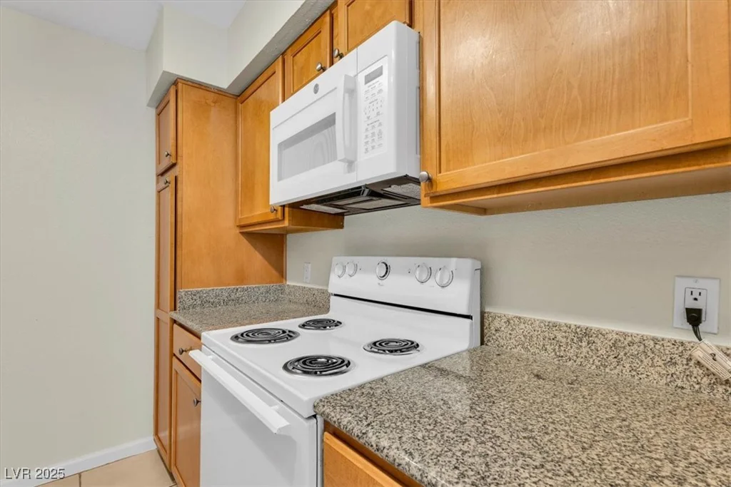 2838 Loveland, Las Vegas, NV 89109