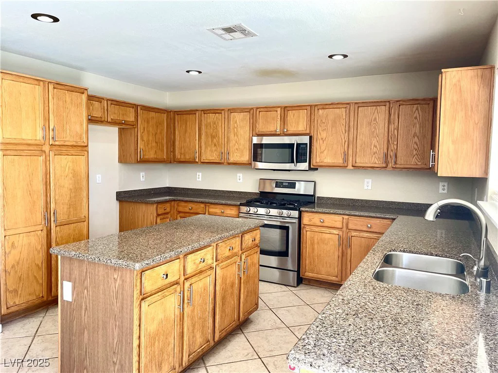 164 Swale, Las Vegas, NV 89144