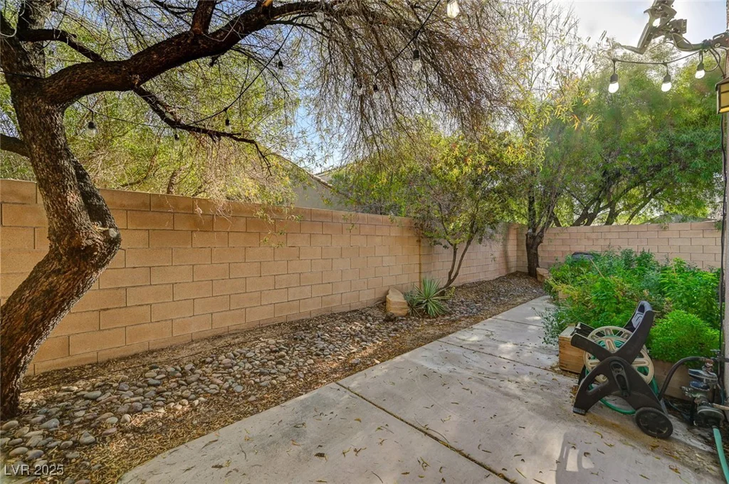 185 Coney Island, Las Vegas, NV 89123