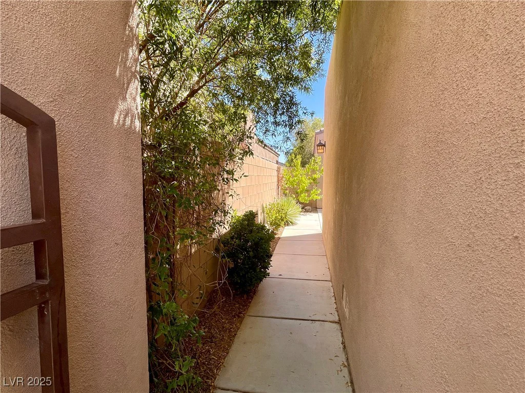 185 Coney Island, Las Vegas, NV 89123