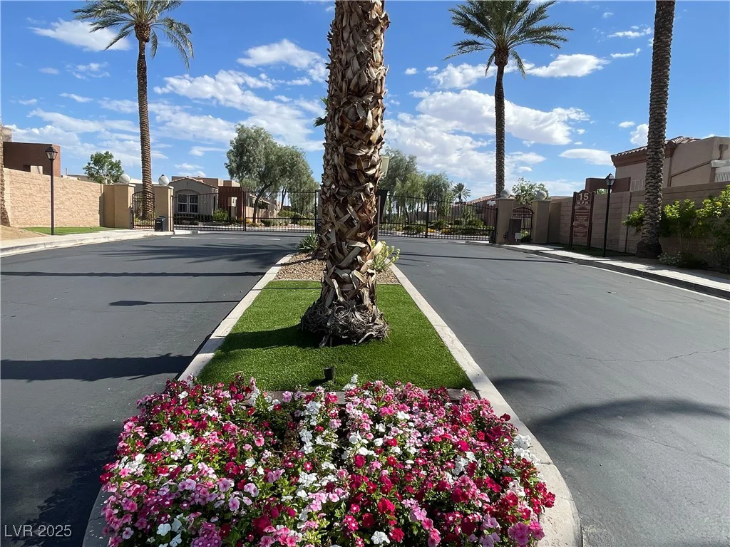 185 Coney Island, Las Vegas, NV 89123