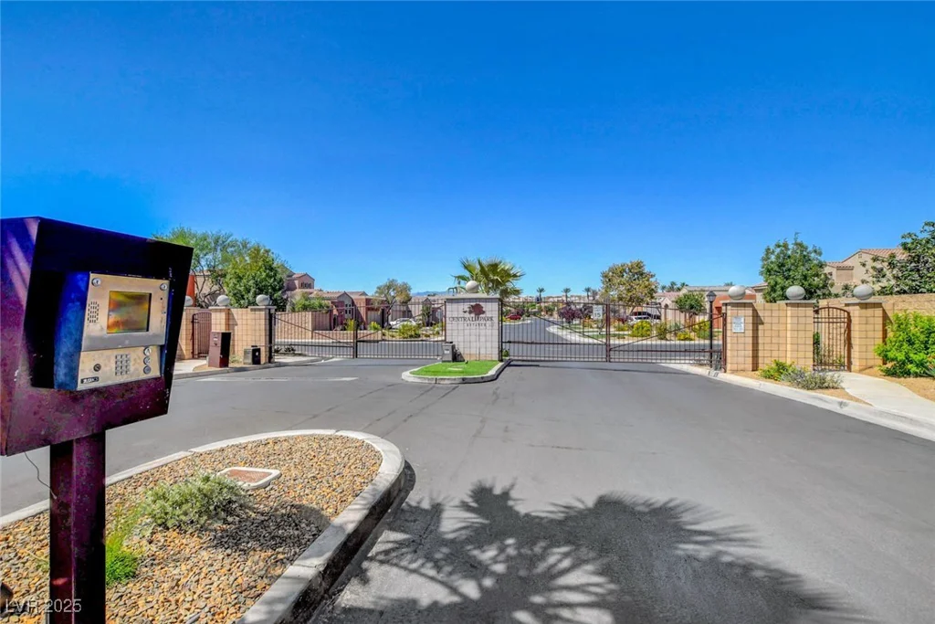 185 Coney Island, Las Vegas, NV 89123
