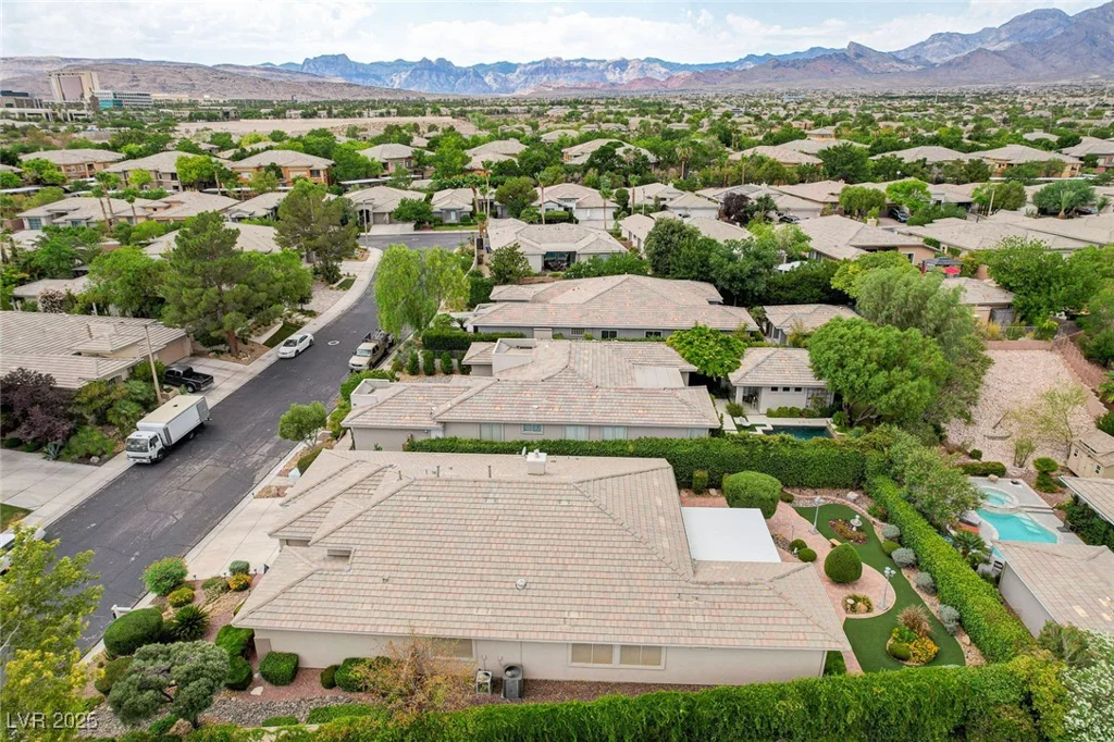 10308 Wellside Hill, Las Vegas, NV 89145