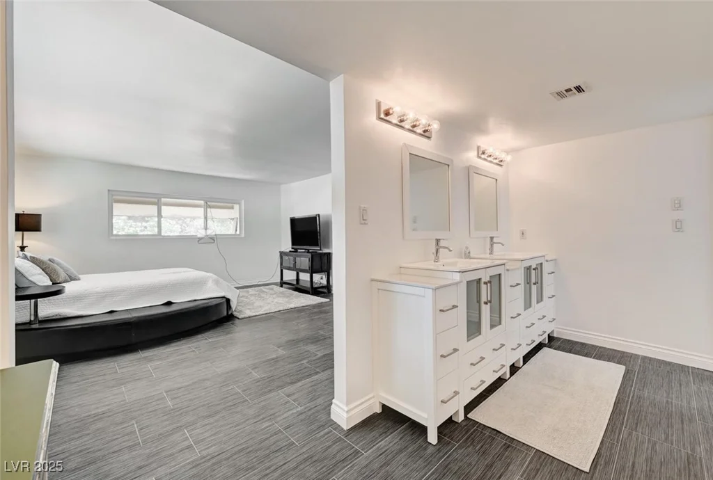 2095 Mohigan, Las Vegas, NV 89169