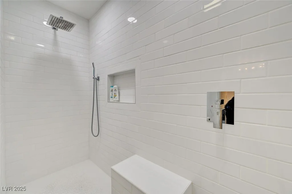 2095 Mohigan, Las Vegas, NV 89169